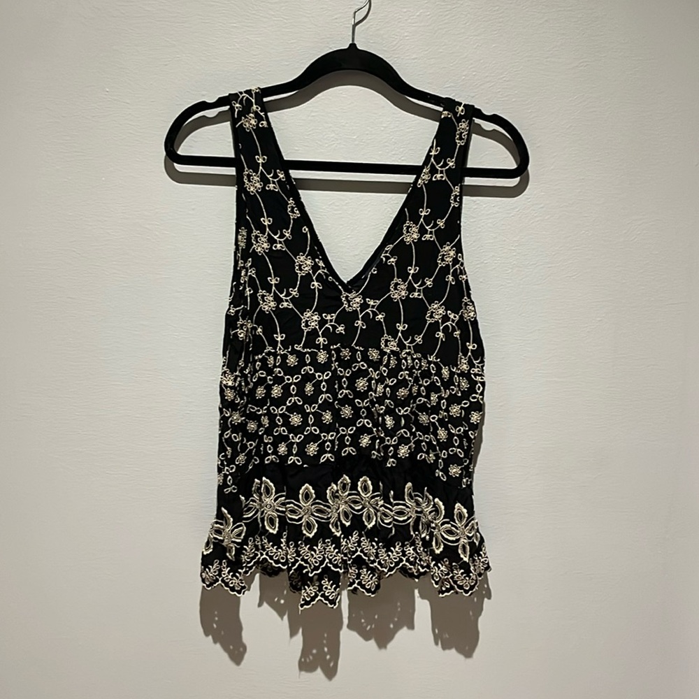 Small American Eagle flowy tank top